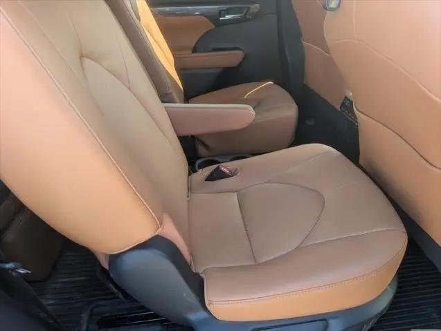 2020 Toyota Highlander Platinum