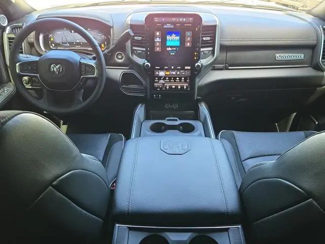 2025 Ram 2500 Laramie Crew Cab 4x2 64 Box