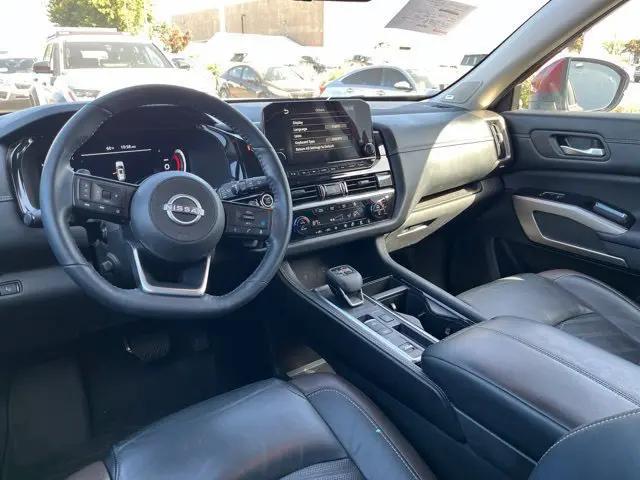 2024 Nissan Pathfinder Platinum FWD