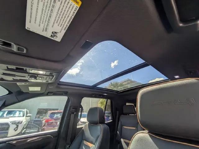 2023 GMC Yukon 4WD AT4