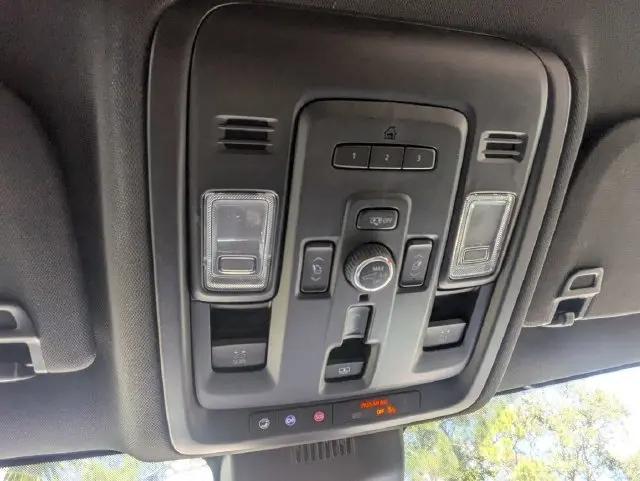 2023 GMC Yukon 4WD AT4