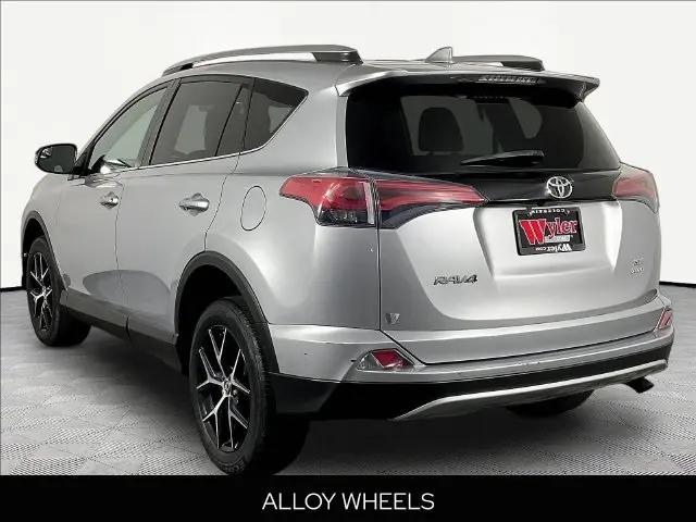 2017 Toyota RAV4 SE