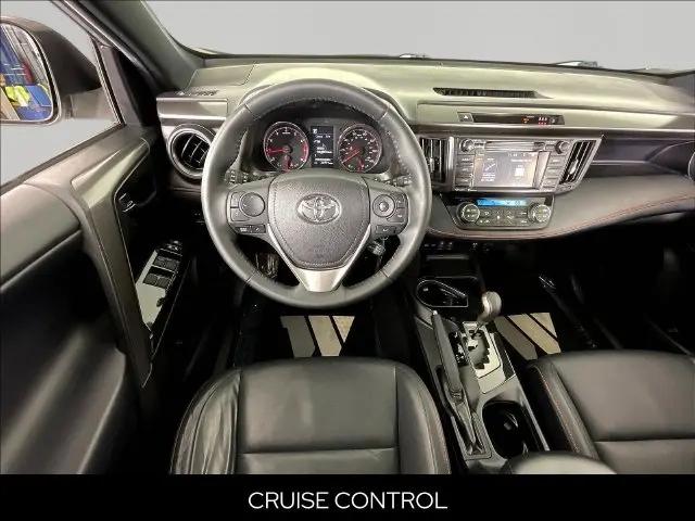 2017 Toyota RAV4 SE