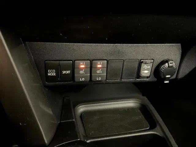 2017 Toyota RAV4 SE