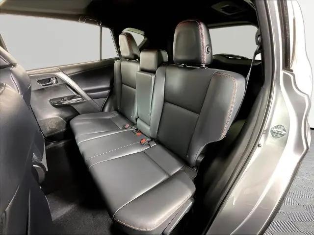 2017 Toyota RAV4 SE