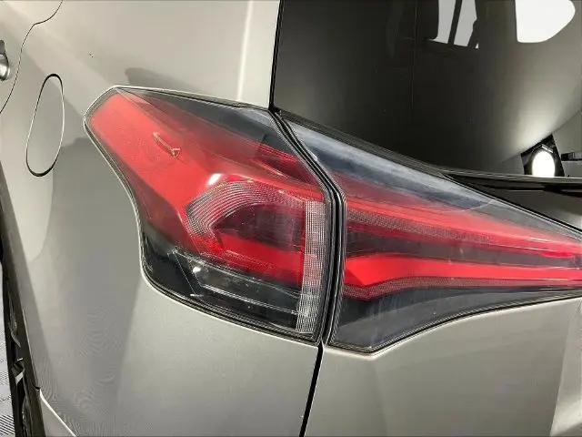 2017 Toyota RAV4 SE