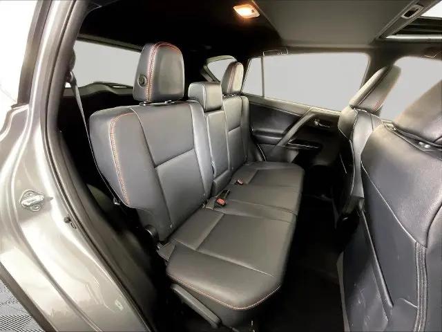2017 Toyota RAV4 SE