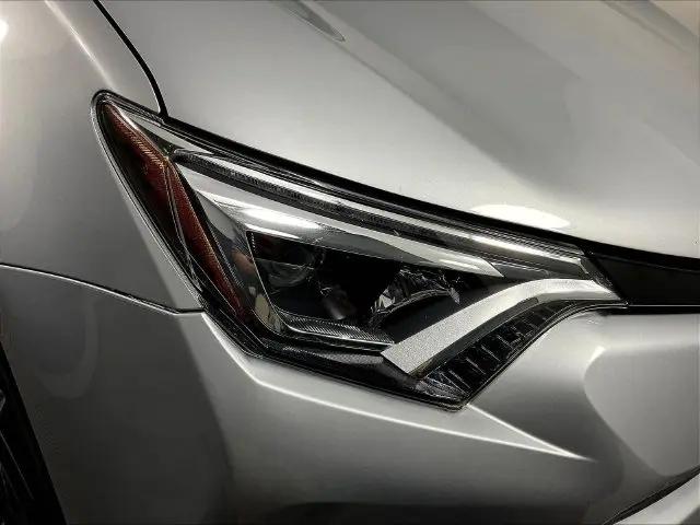 2017 Toyota RAV4 SE