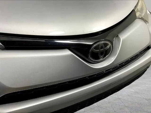 2017 Toyota RAV4 SE
