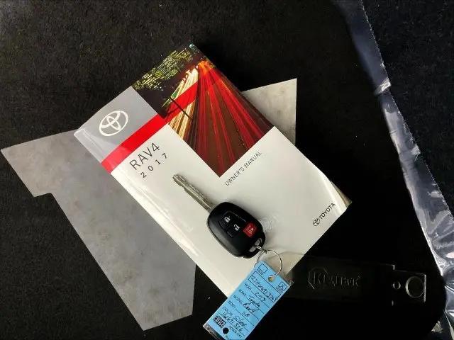 2017 Toyota RAV4 SE