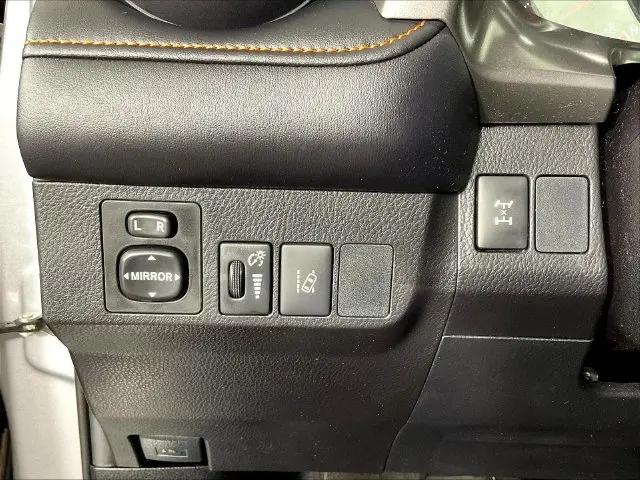 2017 Toyota RAV4 SE