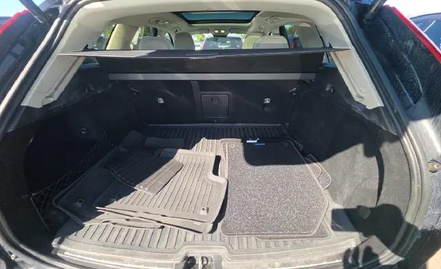 2023 Volvo XC60 B5 Ultimate Bright Theme