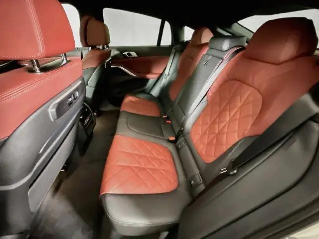 2027 BMW X6 xDrive40i