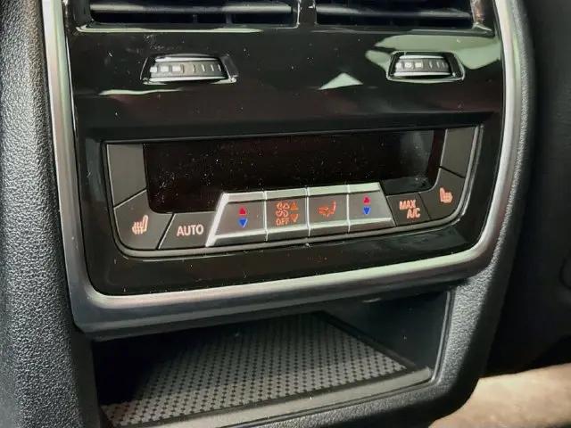 2027 BMW X6 xDrive40i