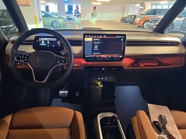 2025 Volkswagen ID. Buzz Pro S Plus with 4MOTION 2025 Volkswagen ID. Buzz Pro S Plus with 4MOTION