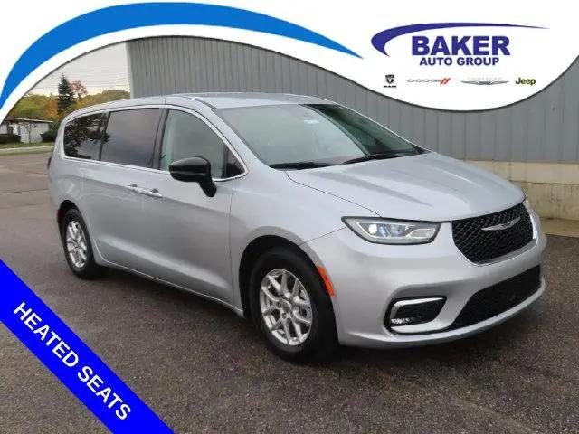 2024 Chrysler Pacifica Touring L for sale in Cadillac, MI