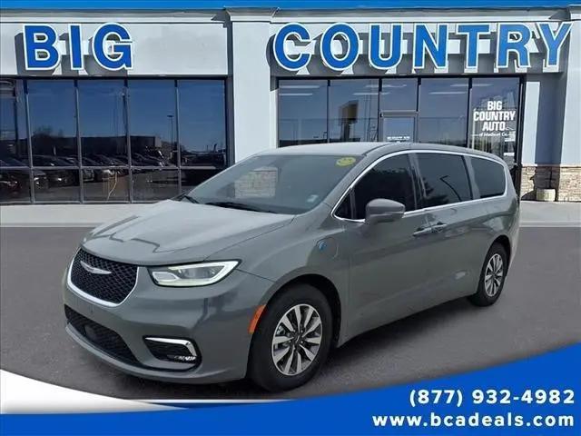 2022 Chrysler Pacifica Hybrid Touring L for sale in Columbus, NE