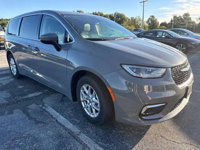 2023 Chrysler Pacifica Touring L for sale in Pryor, OK