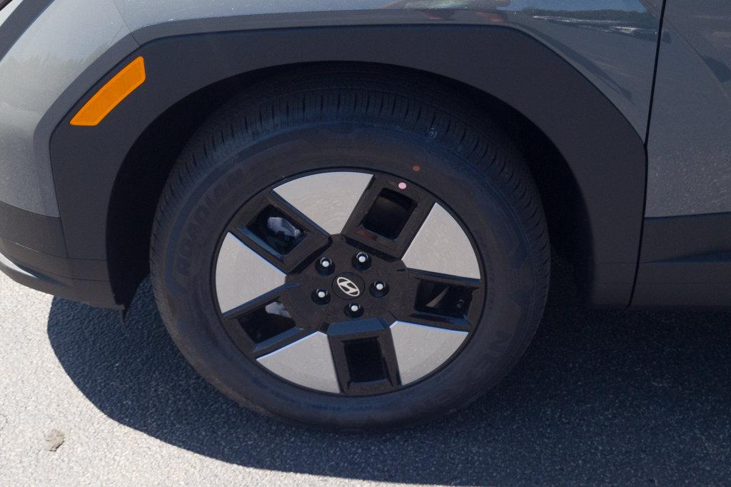 New 2027 Gray HYUNDAI SE image 12