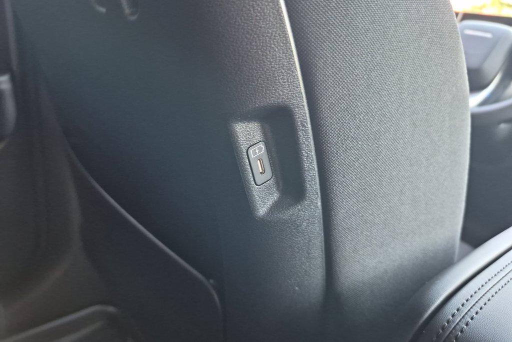 New 2027 Gray HYUNDAI SE image 19