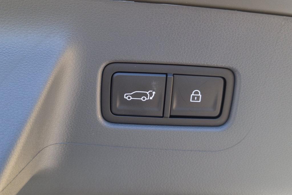 New 2027 Gray HYUNDAI SE image 34