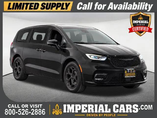 2023 Chrysler Pacifica Hybrid Limited for sale in Mendon, MA