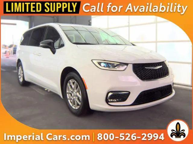 2026 Chrysler Pacifica Select for sale in Mendon, MA