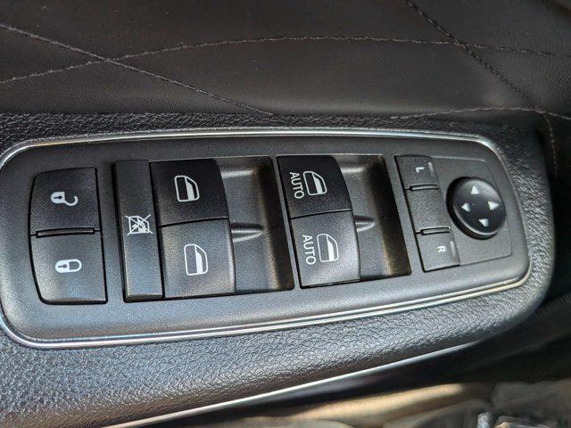 2018 Chrysler 300 300C