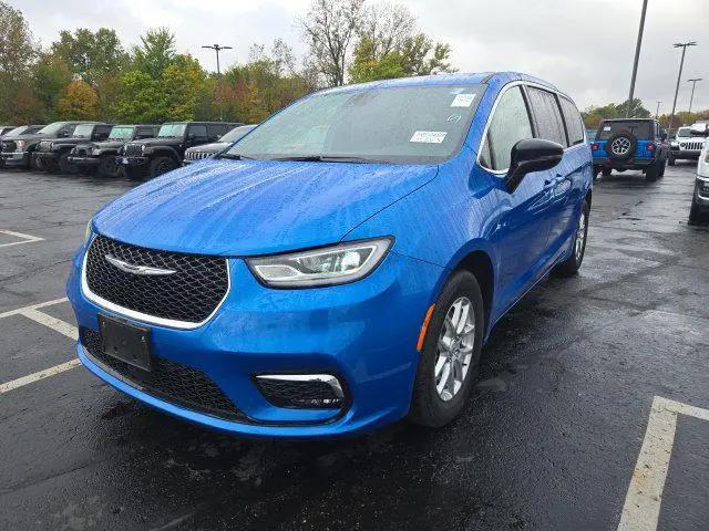 2026 Chrysler Pacifica Select for sale in Alliance, OH