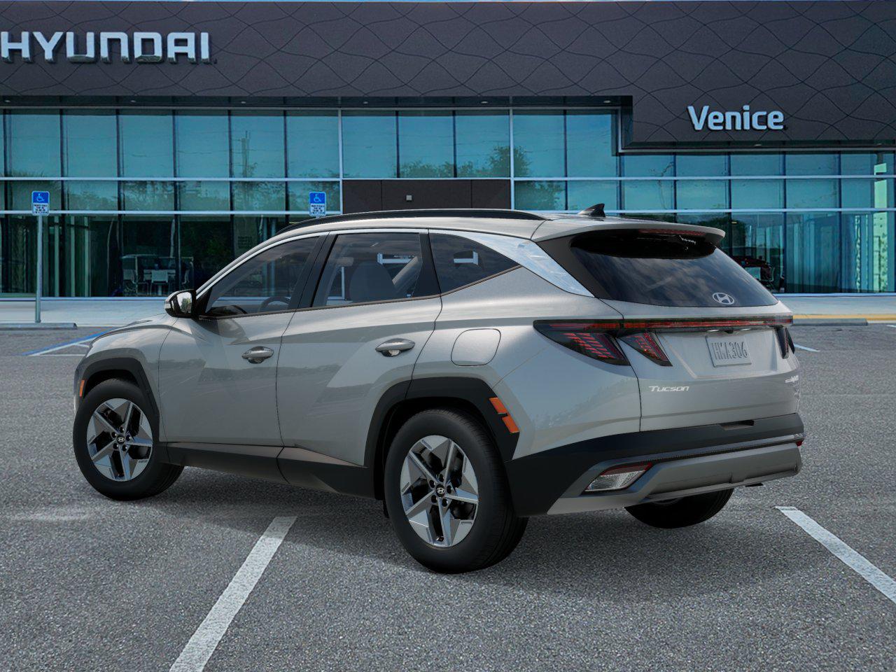 2026 Hyundai TUCSON HYBRID SEL Convenience - Image 5