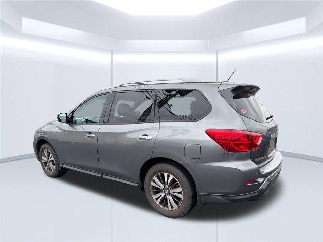 2017 Nissan Pathfinder SV
