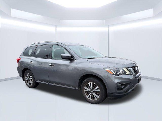 2017 Nissan Pathfinder SV