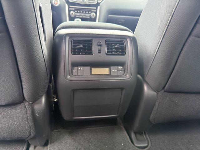 2017 Nissan Pathfinder SV