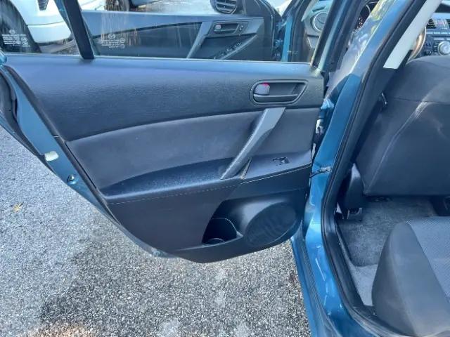 2011 Mazda Mazda3 i Sport
