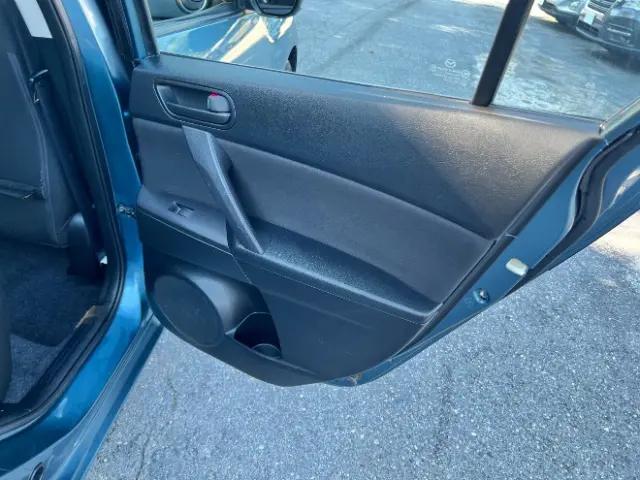 2011 Mazda Mazda3 i Sport