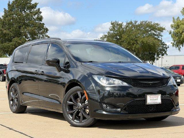 2019 Chrysler Pacifica Touring L Plus for sale in Arlington, TX