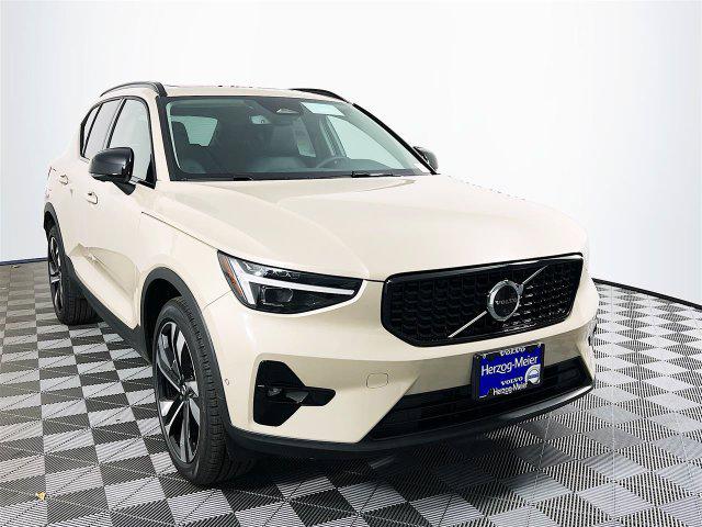 2026 Volvo XC40 Ultra, B5 AWD Gas mild hybrid, Dark for sale in Beaverton, OR