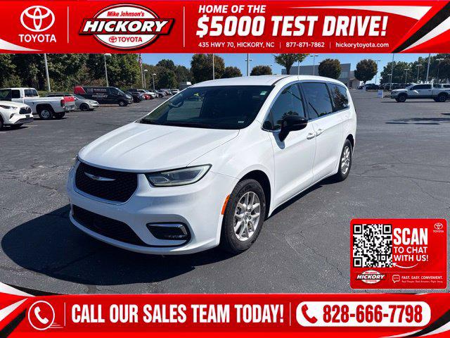 2025 Chrysler Pacifica Select for sale in Hickory, NC