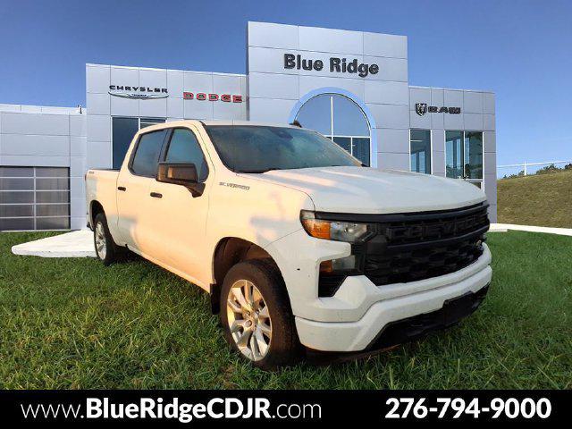 2023 Chevrolet Silverado 1500 4WD Crew Cab Short Bed Custom 2023 Chevrolet Silverado 1500 4WD Crew Cab Short Bed Custom