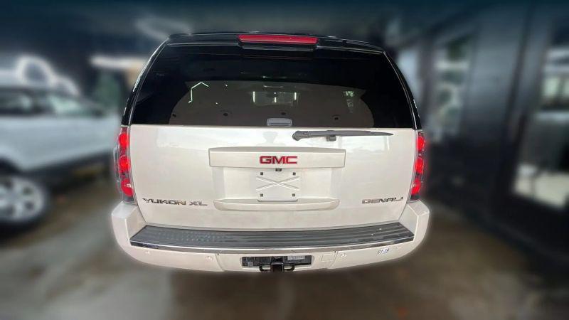 2011 GMC Yukon XL Denali