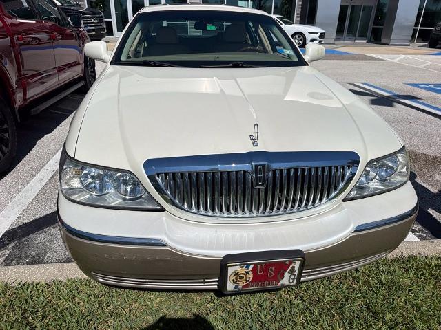 2006 Lincoln Town Car Designer Series for sale in Wesley Chapel, FL