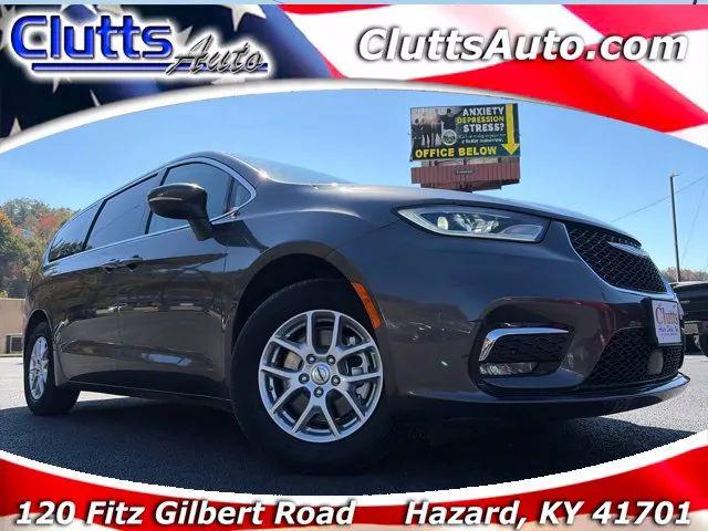 2023 Chrysler Pacifica Touring L for sale in Hazard, KY