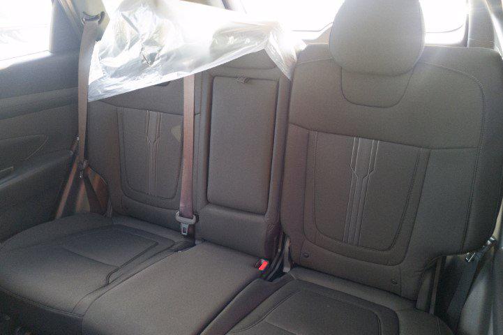 New 2026 White HYUNDAI SEL Plus FWD image 15
