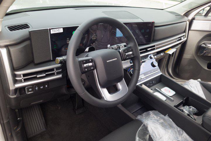 New 2026 Silver HYUNDAI SEL Plus FWD image 13