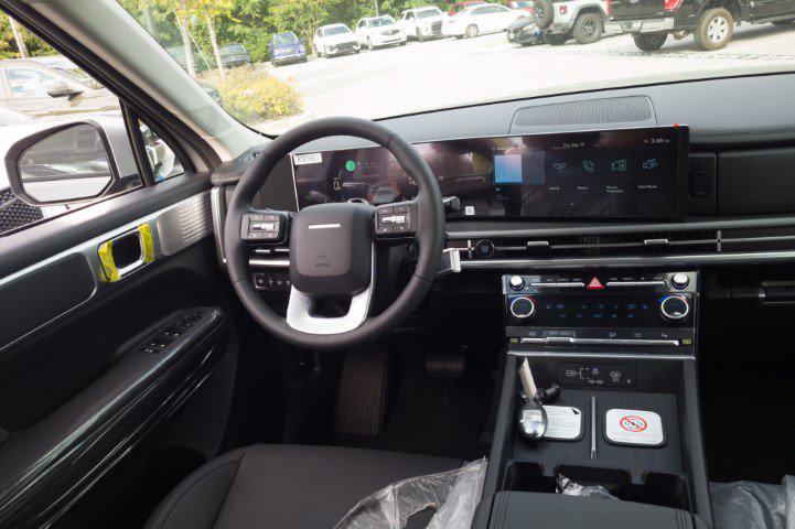 New 2026 Silver HYUNDAI SEL Plus FWD image 19