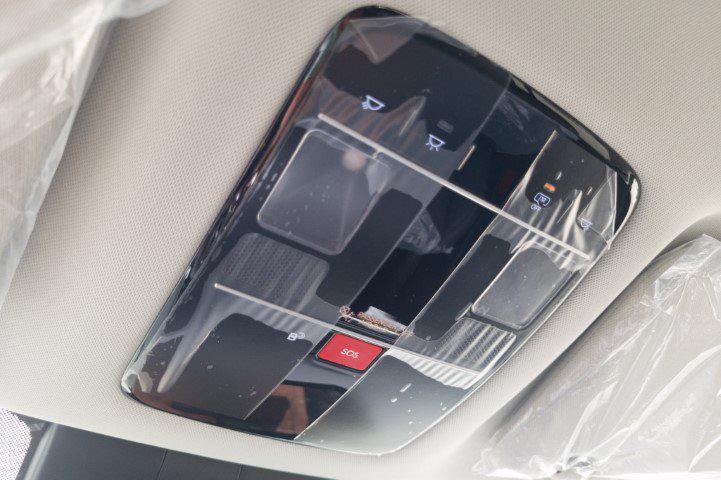 New 2026 Silver HYUNDAI SEL Plus FWD image 30
