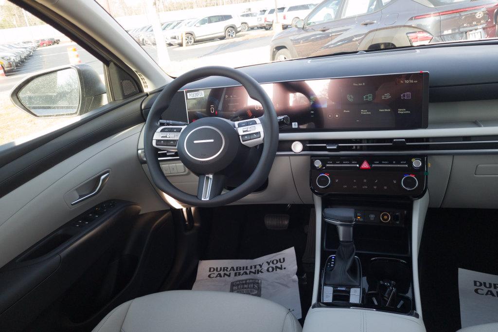New 2026 Silver HYUNDAI SEL Plus FWD image 19