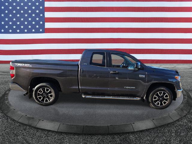 2017 Toyota Tundra SR5 5.7L V8 2017 Toyota Tundra SR5 5.7L V8