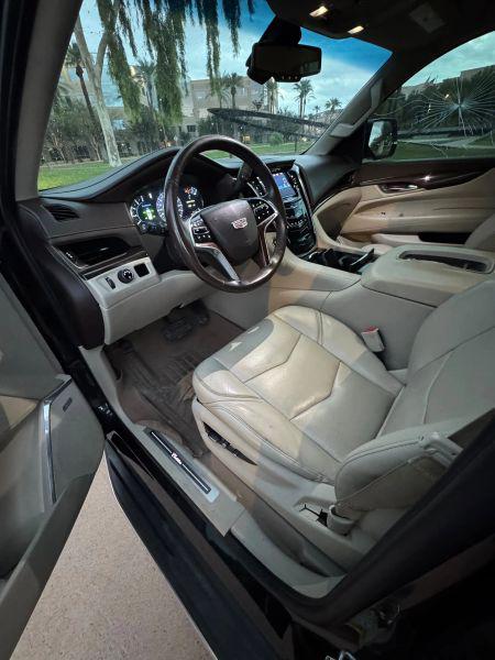 2017 Cadillac Escalade Standard