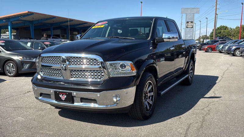 2017 Ram 1500 Laramie Crew Cab 4x4 57 Box